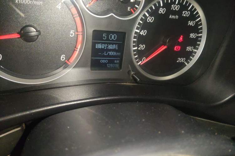 Used Haval H5 Classic 2010 European-style Model Green Quiet 2.0T Manual Two-Wheel Drive Luxury Version Odometer Close Up