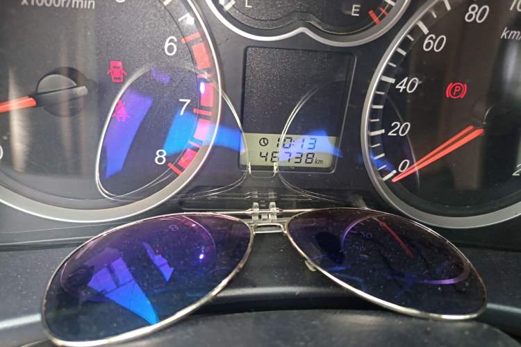 Used Haval H5 Classic 2010 European-style 2.4L 2WD Comfort Model Odometer Close Up