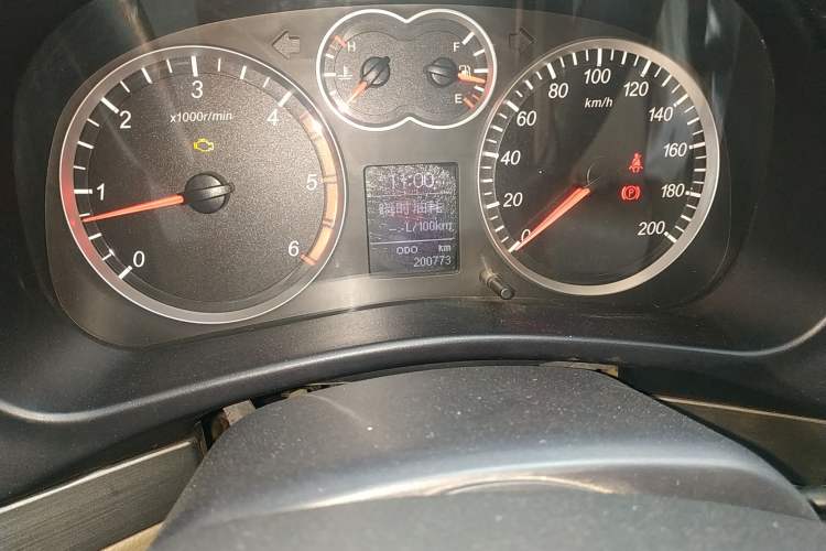 Used Haval H5 Classic 2010 European-style Model Green Quiet 2.0T Manual Two-Wheel Drive Luxury Version Odometer Close Up