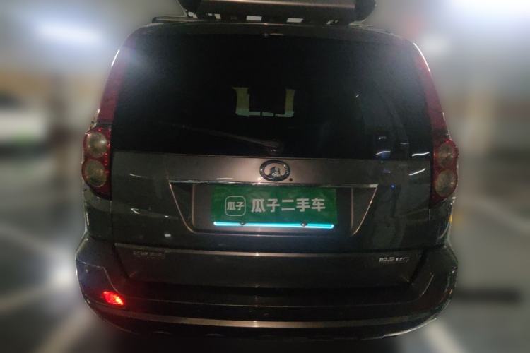 Used Haval H5 Classic 2010 European-style Model Green Quiet 2.0T Manual Two-Wheel Drive Luxury Version Rear