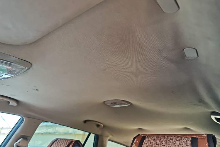 Used Haval H5 Classic 2010 European-style 2.0L Two-Wheel-Drive Luxury Model Headliner