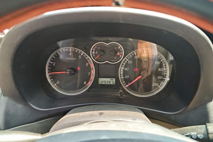 Used Haval H5 Classic 2010 European-style 2.0L Two-Wheel-Drive Luxury Model Instrument Cluster