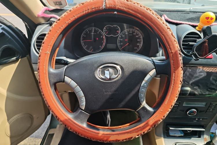Used Haval H5 Classic 2010 European-style 2.0L Two-Wheel-Drive Luxury Model Steering Wheel