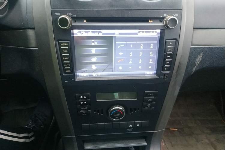 Used Haval H5 Classic 2010 Zhizun Edition 2.5 TCI Two-Wheel Drive Comfort Model Audio And AC Panel