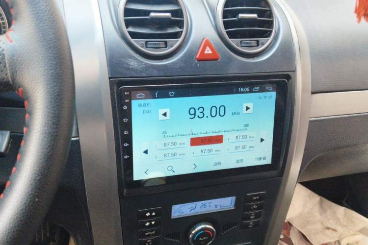 Used Haval H5 Classic 2010 Zhizun Edition 2.4L Four-Wheel Drive Luxury Model Audio And AC Panel