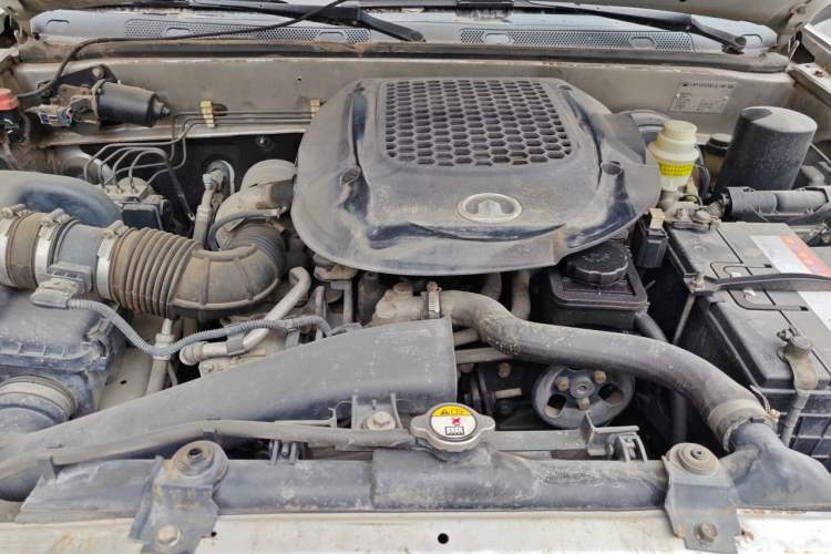 Used Haval H5 Classic 2010 Zhizun Edition 2.5 TCI Four-Wheel Drive Comfort Model Engine Bay