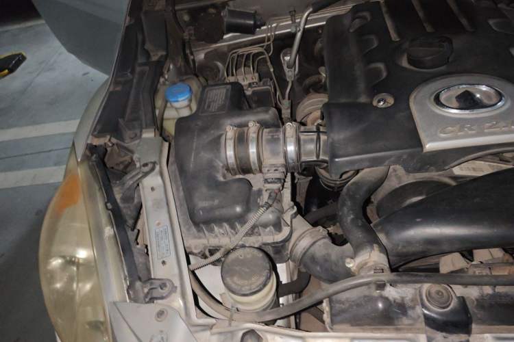 Used Haval H5 Classic 2010 European-style Version Green & Quiet 2.0T Manual Two-Wheel Drive Comfort Edition Engine Bay Right