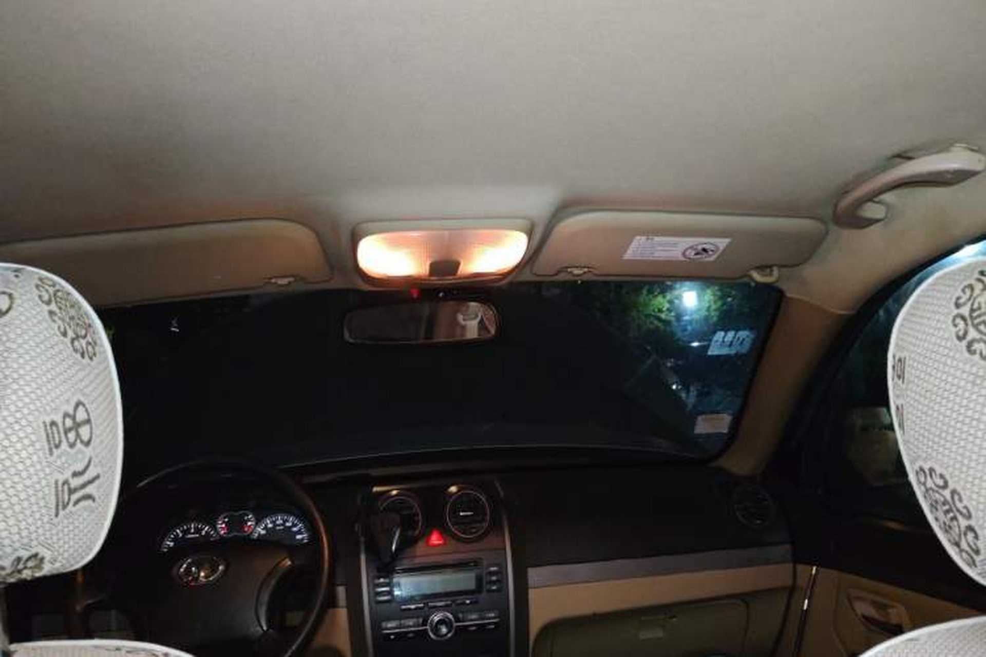 Used Haval H5 Classic 2010 European-style 2.0L Two-Wheel-Drive Luxury Model Headliner