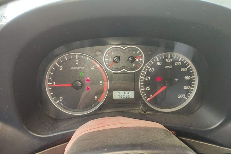 Used Haval H5 Classic 2010 Zhizun Edition 2.5 TCI Two-Wheel-Drive Luxury Model Instrument Cluster