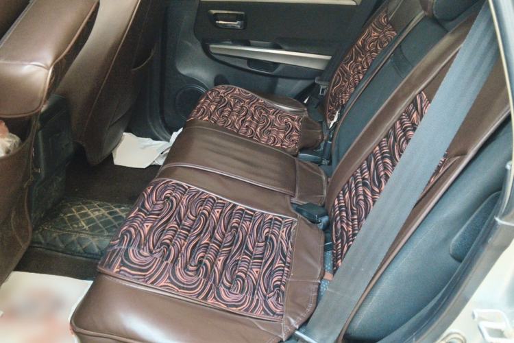 Used Haval H5 Classic 2010 Zhizun Edition 2.4L Four-Wheel Drive Luxury Model Left Rear Seat