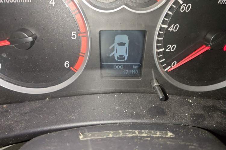 Used Haval H5 Classic 2010 European-style Version Green & Quiet 2.0T Manual Two-Wheel Drive Comfort Edition Odometer Close Up