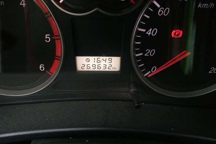Used Haval H5 Classic 2010 Zhizun Edition 2.5 TCI Two-Wheel Drive Comfort Model Odometer Close Up