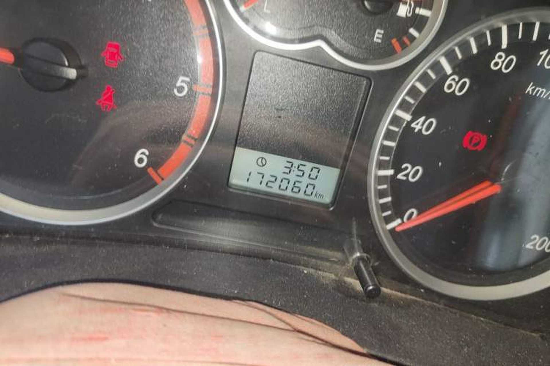 Used Haval H5 Classic 2010 Zhizun Edition 2.5 TCI Two-Wheel-Drive Luxury Model Odometer Close Up