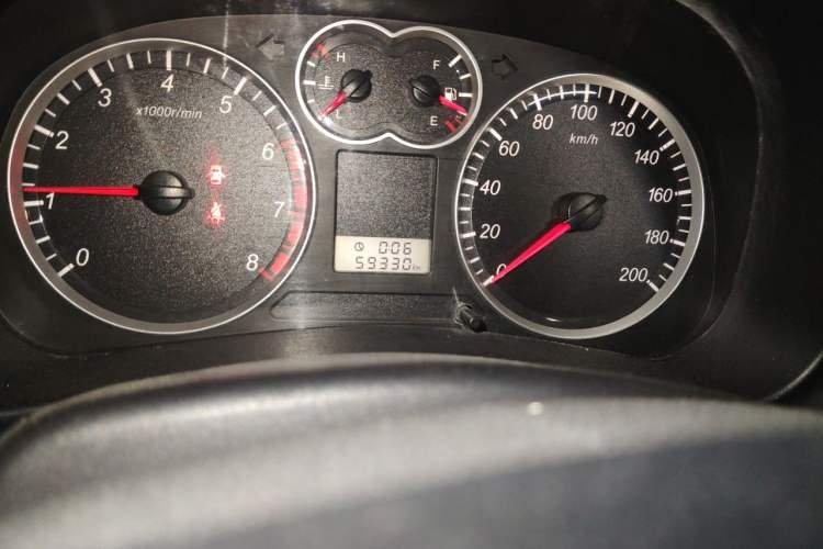 Used Haval H5 Classic 2010 European-style 2.0L Two-Wheel-Drive Luxury Model Odometer Close Up