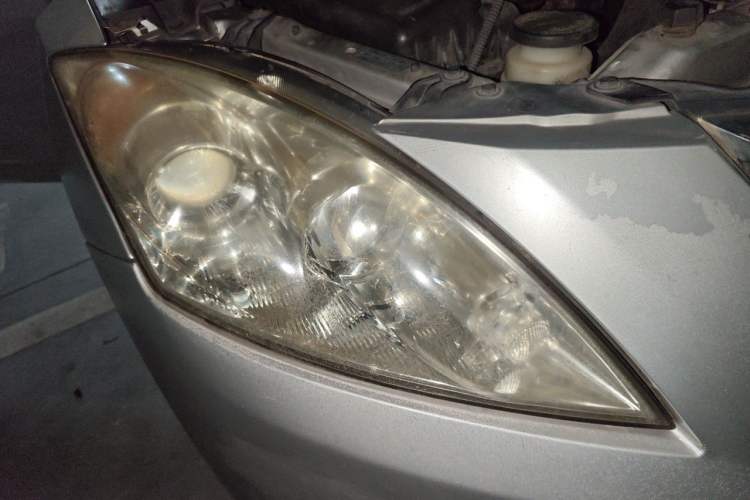 Used Haval H5 Classic 2010 European-style Version Green & Quiet 2.0T Manual Two-Wheel Drive Comfort Edition Right Front Headlight