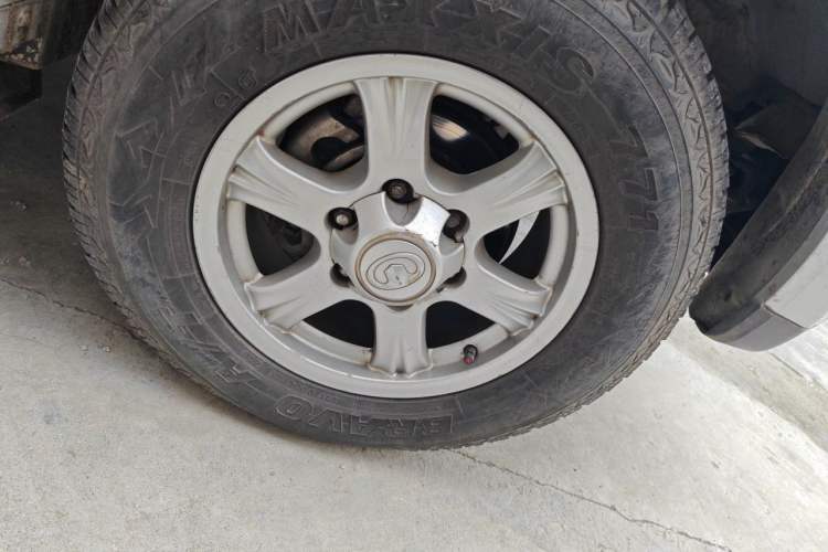 Used Haval H5 Classic 2010 Zhizun Edition 2.5 TCI Four-Wheel Drive Comfort Model Right Front Wheel Hub
