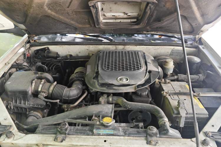 Used Haval H5 Classic 2010 Zhizun Edition 2.5 TCI Two-Wheel Drive Comfort Model Engine Bay