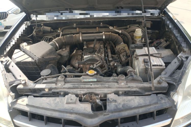 Used Haval H5 Classic 2011 Zhizun Edition 2.0L Two-Wheel Drive Luxury Model Engine Bay