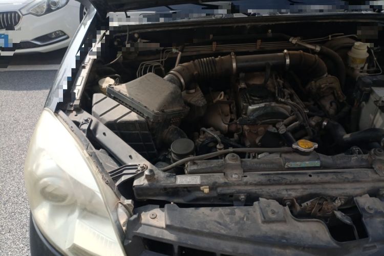 Used Haval H5 Classic 2011 Zhizun Edition 2.0L Two-Wheel Drive Luxury Model Engine Bay Right