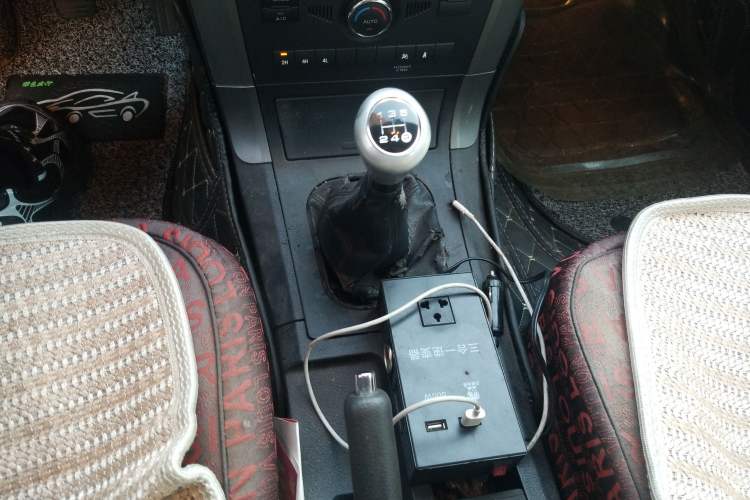 Used Haval H5 Classic 2011 Zhizun Edition 2.4L Four-Wheel Drive Deluxe Differential Version Gear Lever