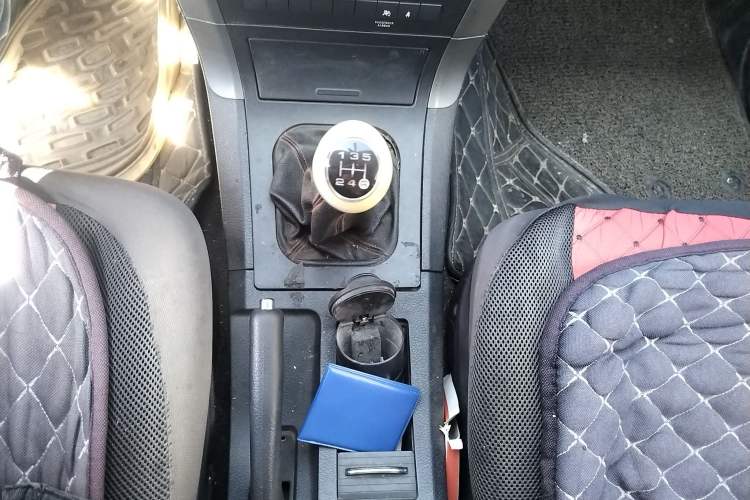 Used Haval H5 Classic 2011 Zhizun Edition 2.0L Two-Wheel Drive Luxury Model Gear Lever
