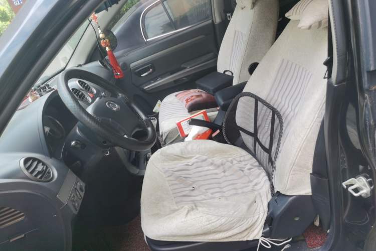 Used Haval H5 Classic 2011 Zhizun Edition 2.0L Two-Wheel Drive Luxury Model Left Front Seat