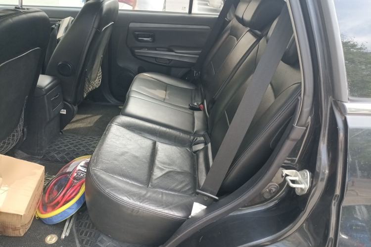 Used Haval H5 Classic 2011 Zhizun Edition 2.0L Two-Wheel Drive Luxury Model Left Rear Seat