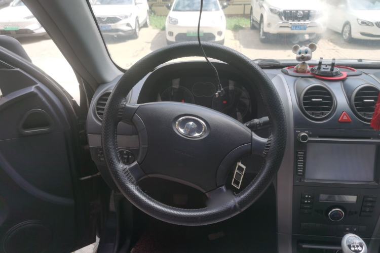 Used Haval H5 Classic 2011 Zhizun Edition 2.0L Two-Wheel Drive Luxury Model Steering Wheel