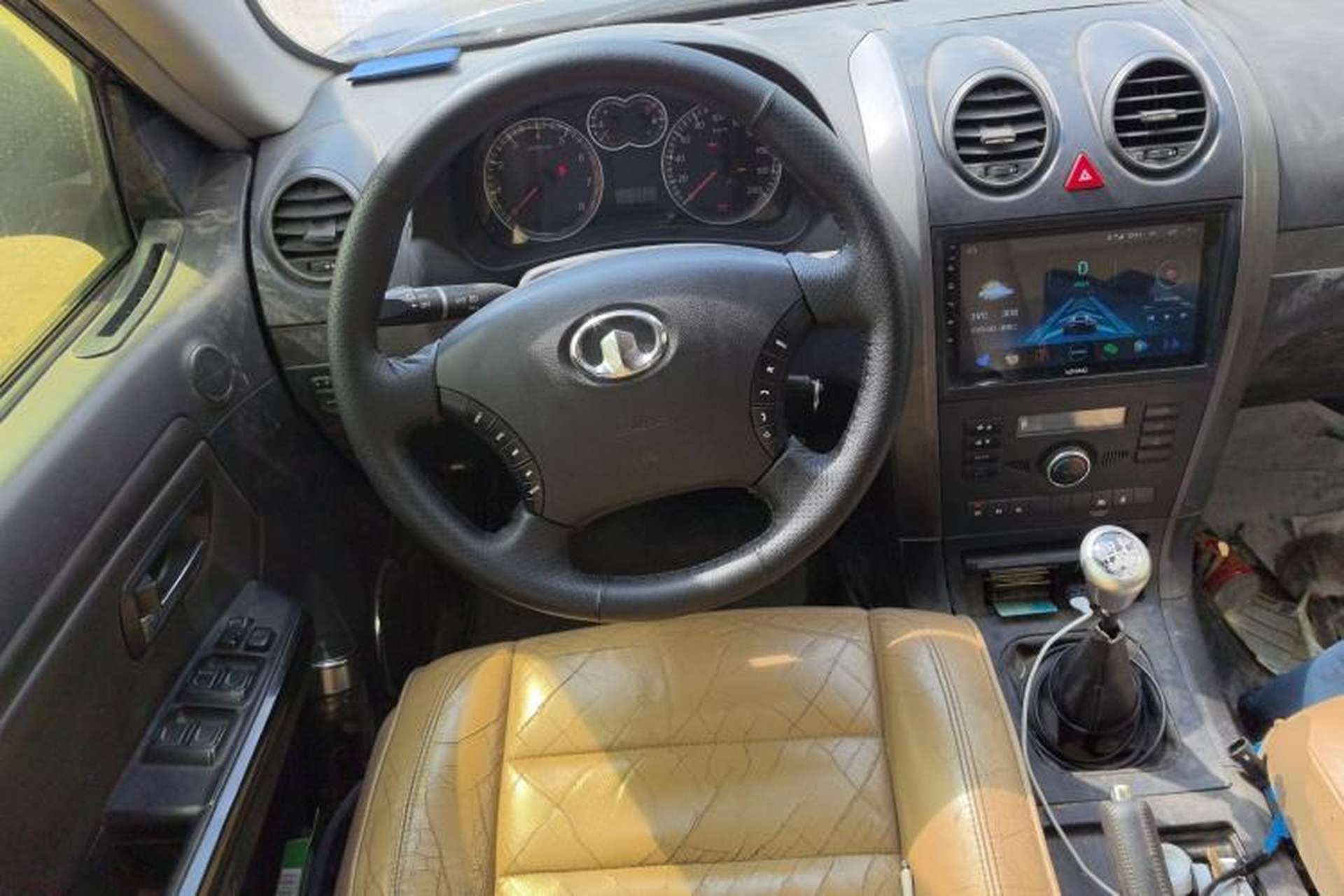 Used Haval H5 Classic 2011 Zhizun Edition 2.4L Four-Wheel Drive Deluxe Differential Version Steering Wheel