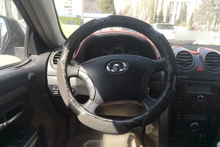 Used Haval H5 Classic 2011 Zhizun Edition 2.0L Two-Wheel Drive Luxury Model Steering Wheel