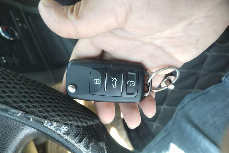 Used Haval H5 Classic 2011 Zhizun Edition 2.0L Two-Wheel Drive Luxury Model Vehicle Key