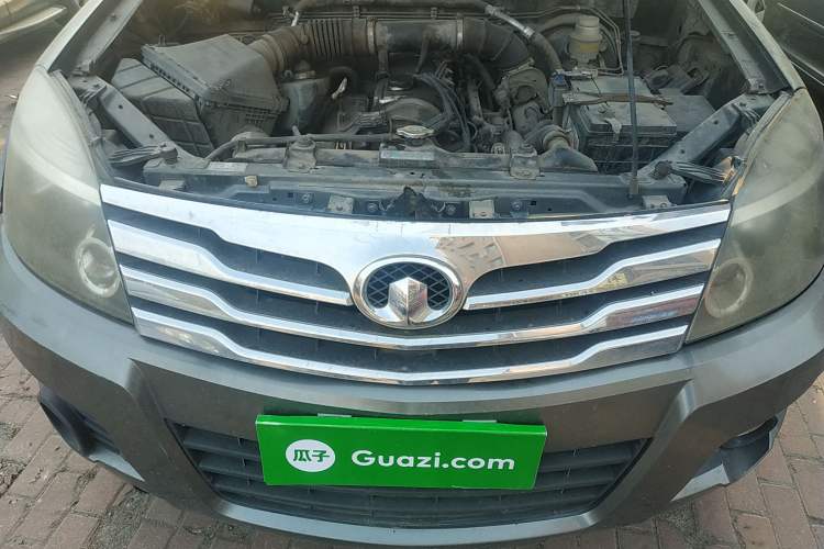 Used Haval H5 Classic 2011 Zhizun Edition 2.0L Two-Wheel Drive Luxury Model Engine Bay