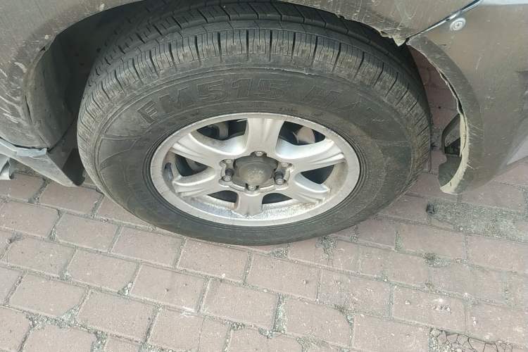 Used Haval H5 Classic 2011 Zhizun Edition 2.0L Two-Wheel Drive Luxury Model Right Front Wheel Hub