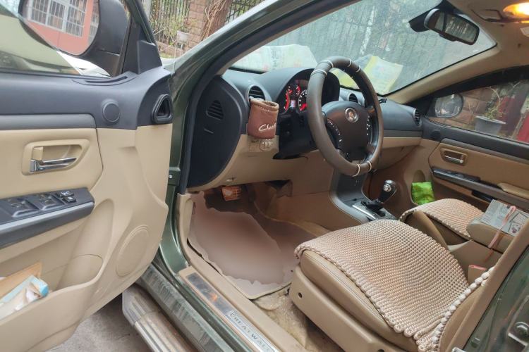 Used Haval H5 Classic 2011 European-style Green Silence 2.0T Automatic Two-Wheel Drive Luxury Model Driver Seat