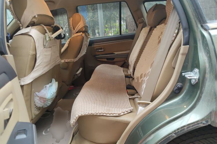 Used Haval H5 Classic 2011 European-style Green Silence 2.0T Automatic Two-Wheel Drive Luxury Model Left Rear Seat