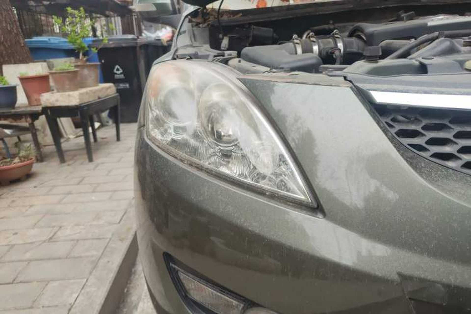 Used Haval H5 Classic 2011 European-style Green Silence 2.0T Automatic Two-Wheel Drive Luxury Model Right Front Headlight
