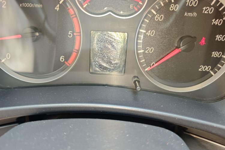 Used Haval H5 Classic 2011 European-style Version Green Quiet 2.0T Automatic 2WD Comfort Model Odometer Close Up
