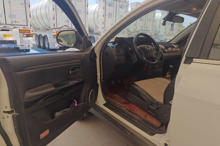 Used Haval H5 Classic 2011 Zhizun Edition 2.4L Four-Wheel Drive Deluxe Differential Version Driver Seat