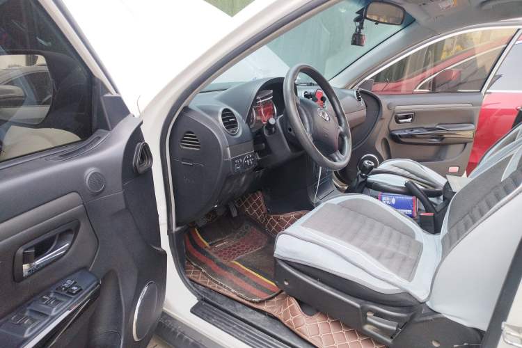 Used Haval H5 Classic 2011 Zhizun Edition 2.4L Four-Wheel Drive Deluxe Differential Version Driver Seat