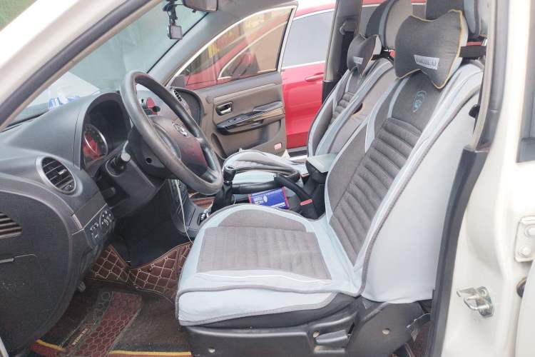 Used Haval H5 Classic 2011 Zhizun Edition 2.4L Four-Wheel Drive Deluxe Differential Version Left Front Seat