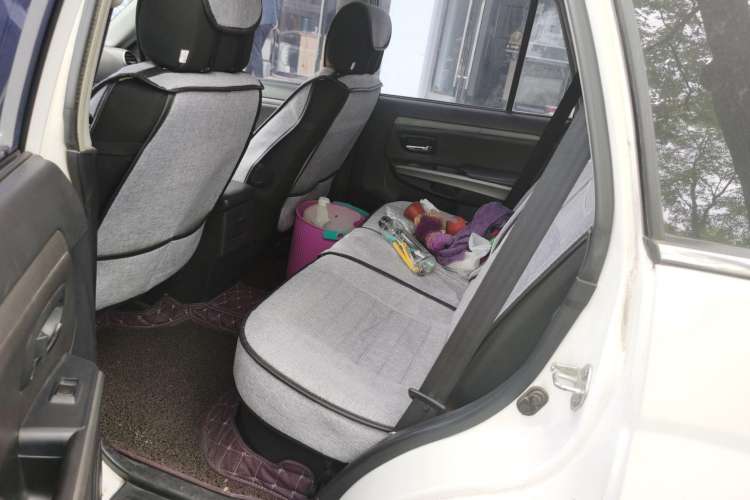 Used Haval H5 Classic 2011 Zhizun Edition 2.0L Two-Wheel Drive Elite Model Left Rear Seat