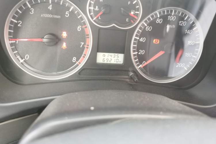 Used Haval H5 Classic 2011 Zhizun Edition 2.0L Two-Wheel Drive Elite Model Odometer Close Up