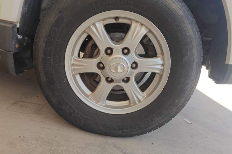 Used Haval H5 Classic 2011 Zhizun Edition 2.4L Four-Wheel Drive Deluxe Differential Version Right Front Wheel Hub
