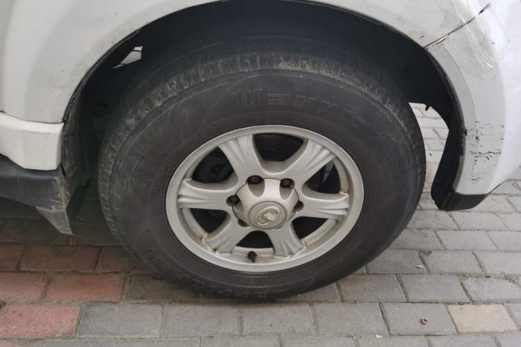 Used Haval H5 Classic 2011 Zhizun Edition 2.0L Two-Wheel Drive Elite Model Right Front Wheel Hub