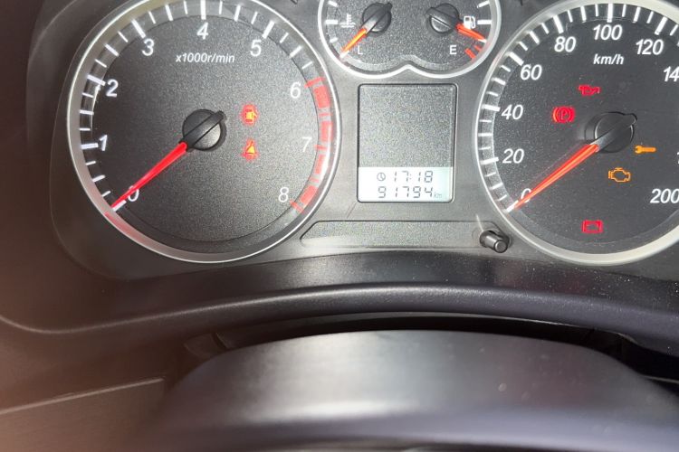 Used Haval H5 Classic 2011 Zhizun Edition 2.0L Two-Wheel Drive Luxury Model Odometer Close Up