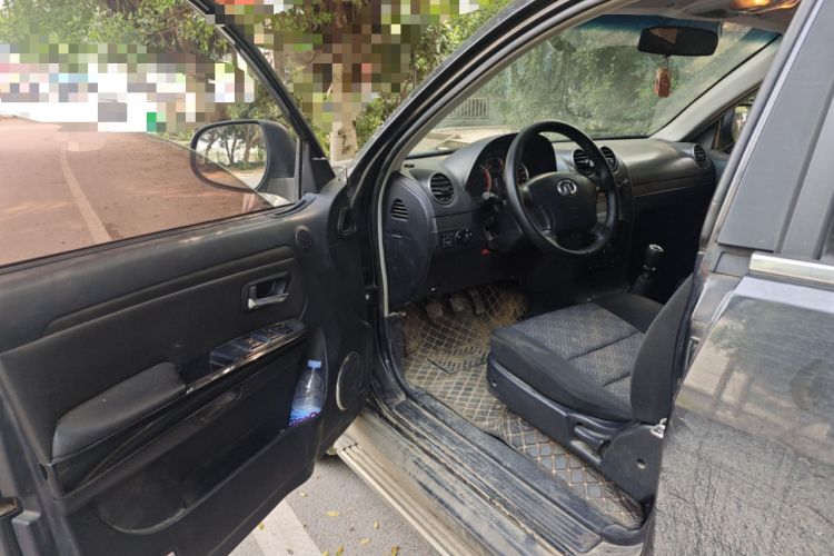 Used Haval H5 Classic 2012 ZhiZun Edition Green & Quiet 2.0T Manual 4x4 Comfort Model Driver Seat