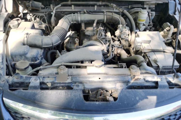 Used Haval H5 Classic 2012 European-style 2.0L Two-Wheel Drive Elite Model Engine Bay