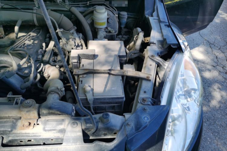 Used Haval H5 Classic 2012 European-style 2.0L Two-Wheel Drive Elite Model Engine Bay Left