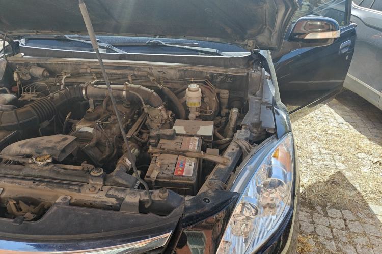 Used Haval H5 Classic 2012 European-style 2.0L Two-Wheel Drive Elite Model Engine Bay Left