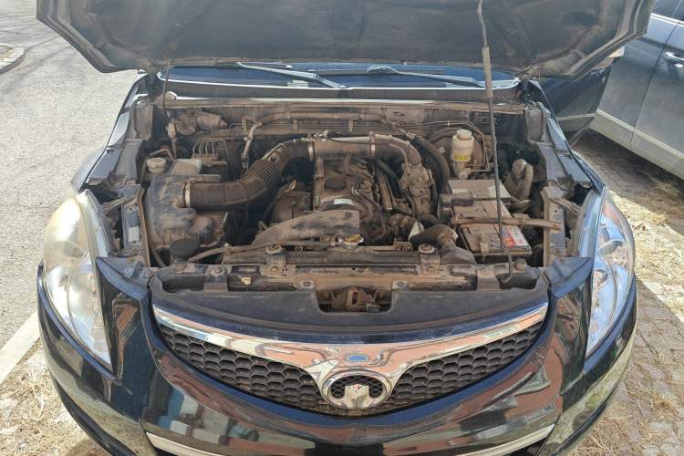 Used Haval H5 Classic 2012 European-style 2.0L Two-Wheel Drive Elite Model Engine Bay